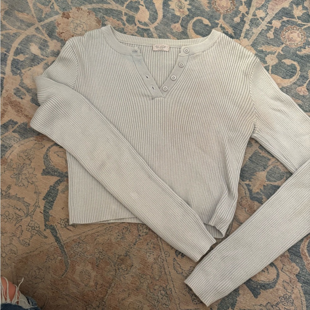 Brandy Melville sweater